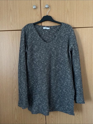 ToiMoi pullover like new, gray with white spots, size M