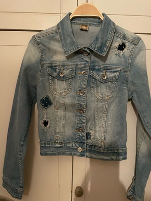 Women's denim jean jacket size S like new, blue