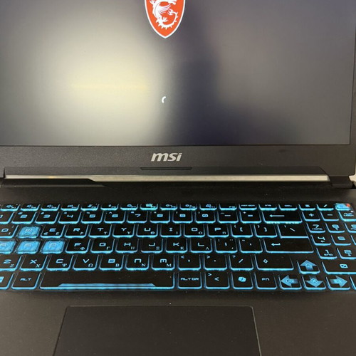 MSI Cyborg 15 A13VF laptop like new, Intel Core i7, 16GB RAM, 1TB SSD