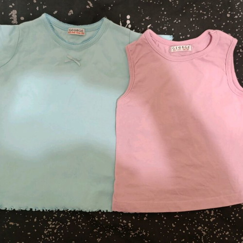 Lot of summer clothes for girls 2-3 years like new, 6 pcs