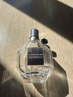 Victor & Rolf Flowerbomb Eau de Parfum used, empty bottle 100ml