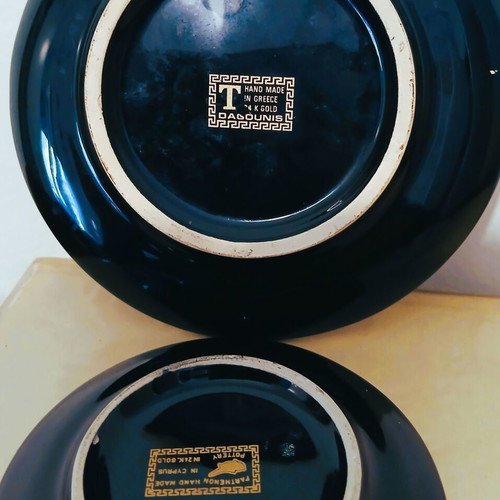 Decorative souvenir plates with 24k gold, like new