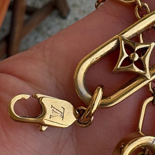 Louis Vuitton My LV Solid Chain necklace used, gold color