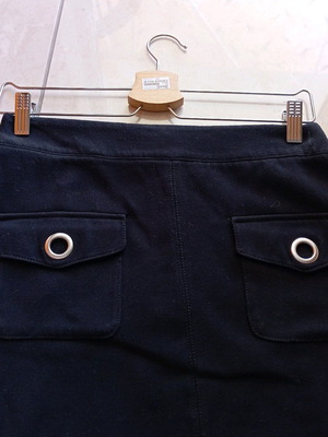 Mini black skirt used, with pockets, size S