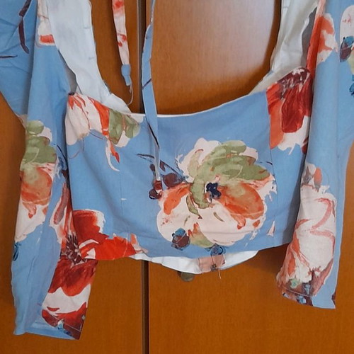 Pencil skirt set with cropped top and belt Brigitte like new