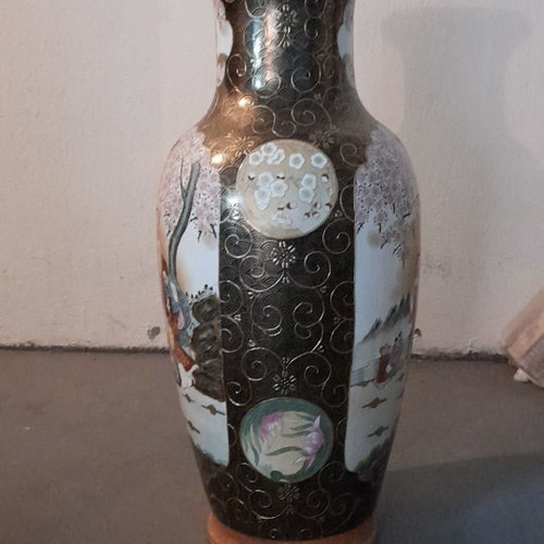 Sactuma Vase 95cm with enamel and gold, Chinese and Geisha motifs