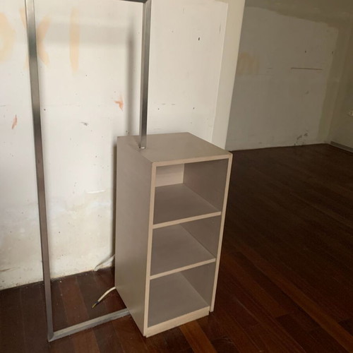 Clothes rack with shelves like new, dimensions 80x40x1.50 m
