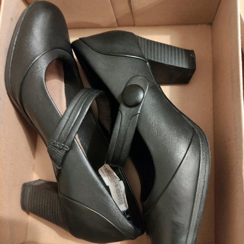Γόβες Μπαρέτα Clarks γνήσιο δέρμα μαύρες σαν καινούργιες, νούμερο 39