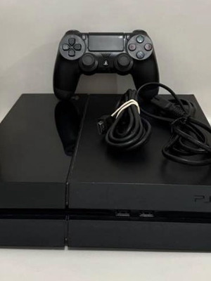 PS4 500GB console with 3 controllers and many games