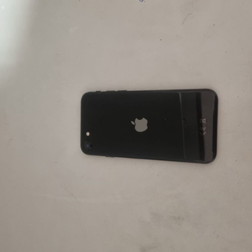 iPhone SE 2020 black like new with 64GB and two cases
