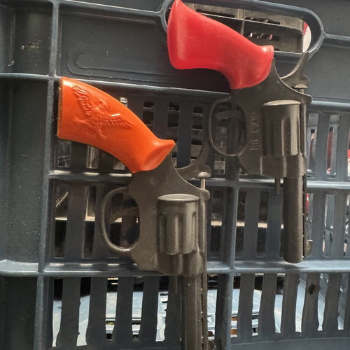 Children's toy pistols