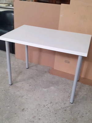 Table used 100x60x75 cm