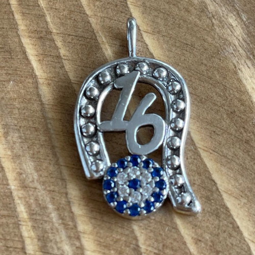 Silver pendant 925 with eye, horseshoe and number 16 like new