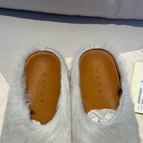 Marni Grey long-hair calfskin Fussbett sabot like new, size 42