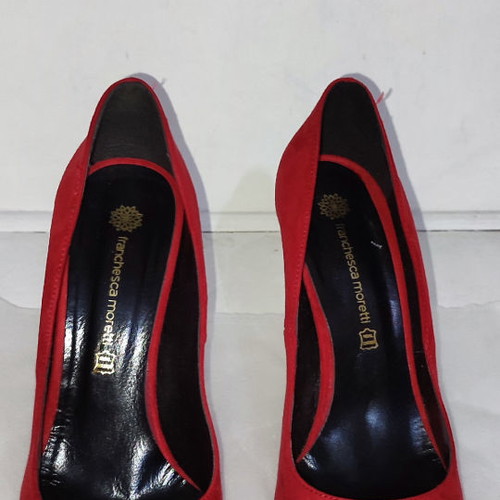 Franchesca Moretti red pumps size 39 like new