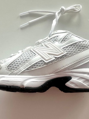 Αθλητικά παπούτσια New Balance λευκά, καινούργια, μέγεθος 37