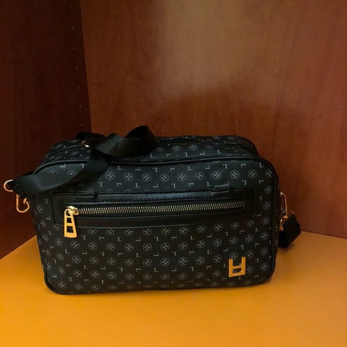 Shoulder bag like new with multiple pockets and logo