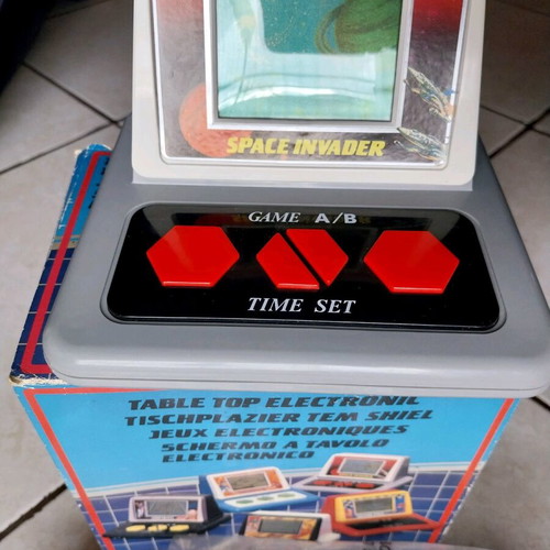 Old LCD Space Invader boxed new, fully functional