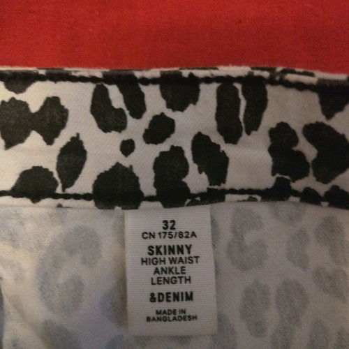H&M Animal Print Elastic Pants XL Like New Black White