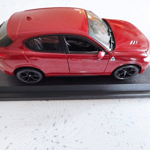 Alfa Romeo Stelvio 1:24 miniature car new without box