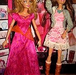  Barbie ντουλαπα  με 2 Barbie και 2 Εξτρα φορεματα .