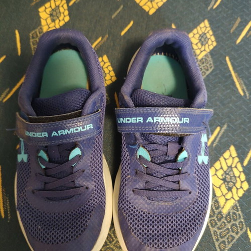 Under Armour kids' athletic shoes size 34 used, blue