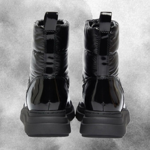 Mia&Jo Black Puffer Boots Brand New
