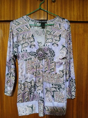 INC blouse like new, size S fitting M-L, black and purple