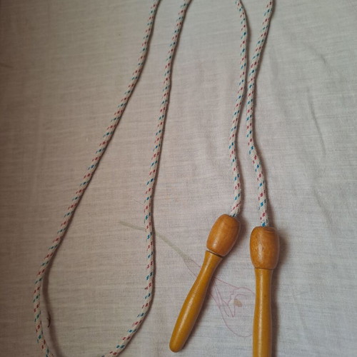 Children's jump rope used with wooden handles 2.10 m