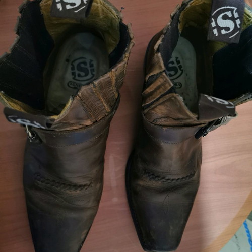Sendra unisex leather boots like new