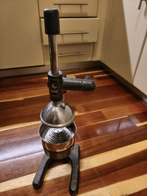 Kale Termos Manual Pomegranate Juicer like new