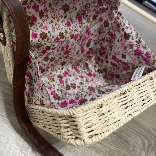 Crossbody bag like new, summer style