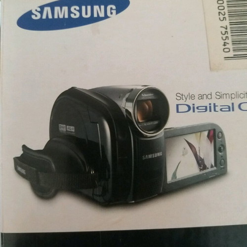 Samsung handheld videocamera black and silver new
