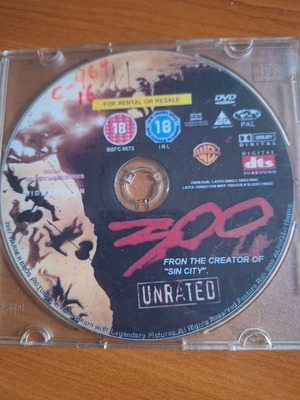 300 DVD like new, historical action movie