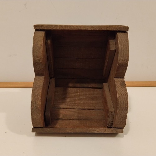 Heart-shaped wooden storage box like new, 18x15 cm