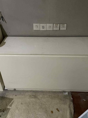 White lacquered storage cabinet like new, multipurpose chest