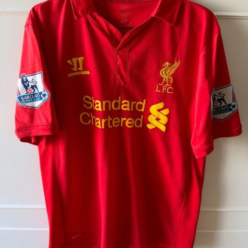 Liverpool Luis Suarez jersey used, size M