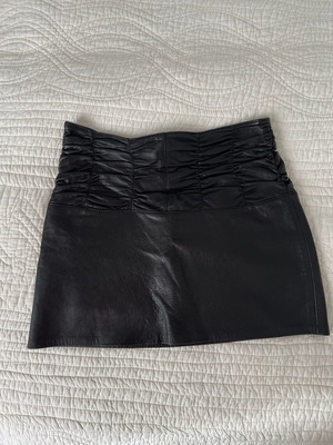 Δερματινη μίνι φούστα μεταχειρισμένη, μαύρη, size small