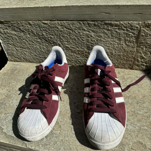 Adidas Gazelle originals like new, maroon color with suede detail