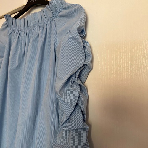 Women's shirt like new, white and turquoise, buttonless design
