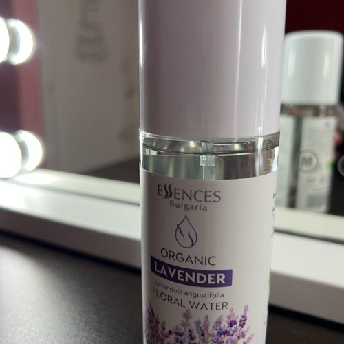Floral water face mist new with lavender scent