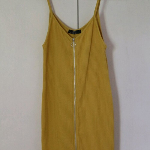 Ribbed dress Bershka with zipper like new, yellow