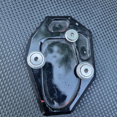 Universal side stand foot used for motorcycles