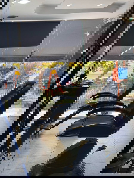 Επαγγελματικές καρέκλες κουρείου - κομμωτηρίου