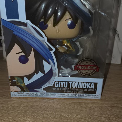 Funko Pop Demon Slayer Giyu 876 vinyl figure like new