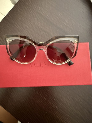 Valentino sunglasses new, black