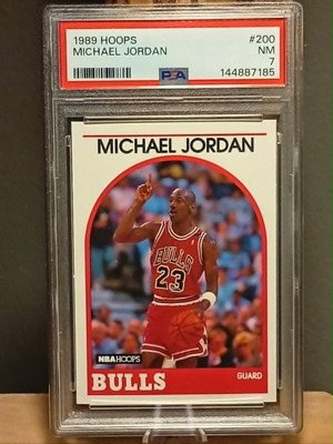 Michael Jordan 1989-90 NBA Hoops card like new #200 PSA 7