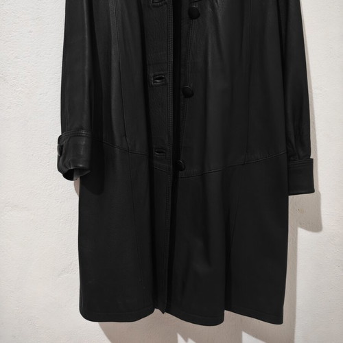 Leather coat long with detachable fur collar like new, black