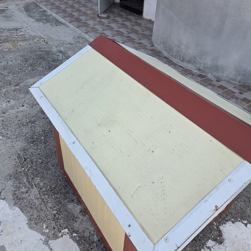 Dog kennel made of panels
