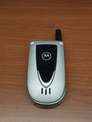 Motorola v66i used, unknown functional condition